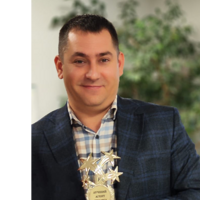 Роман Романцев