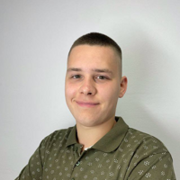 Даниил Сезнев