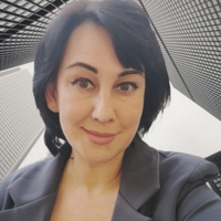 Елена Бречка
