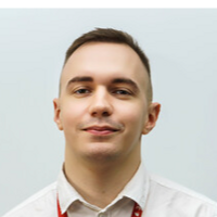Дмитрий Стогниев