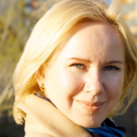 Елена Есикова