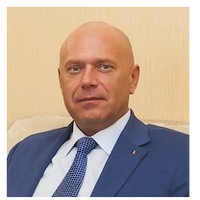 Аркадий Ковалеров