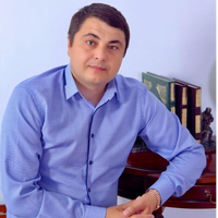 Александр Медведев