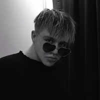 Денис Николаев