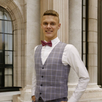 Никита Лозбенёв