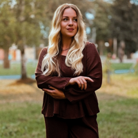 Анна Максимова