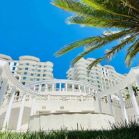 Лаура Златановски