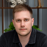 Павел Кулешов