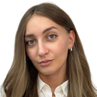 Полина Ефремова
