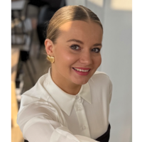 Марина Попова