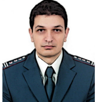 Максим Серов