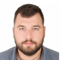 Роман Титов