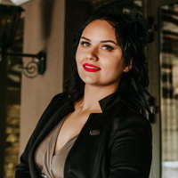 Юлия Сухова