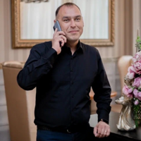 Владислав Николаев