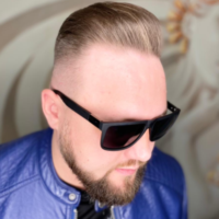 Максим Карпов