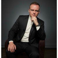 Евгений Лебедев