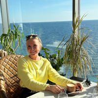 Анна Лопатина