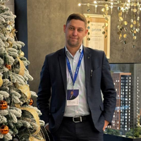 Евгений Николаев