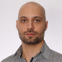Максим Сурков