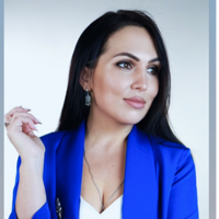 Дина Конюкова