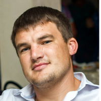 Александр Плохотнюк
