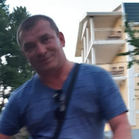 Денис Устинов