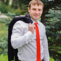 Олег Комаров