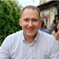Игорь Деревянко