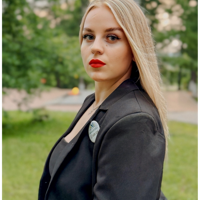 Анна Максимова