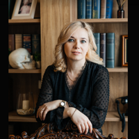 Анна Комиссарова