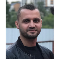 Денис Белоусов