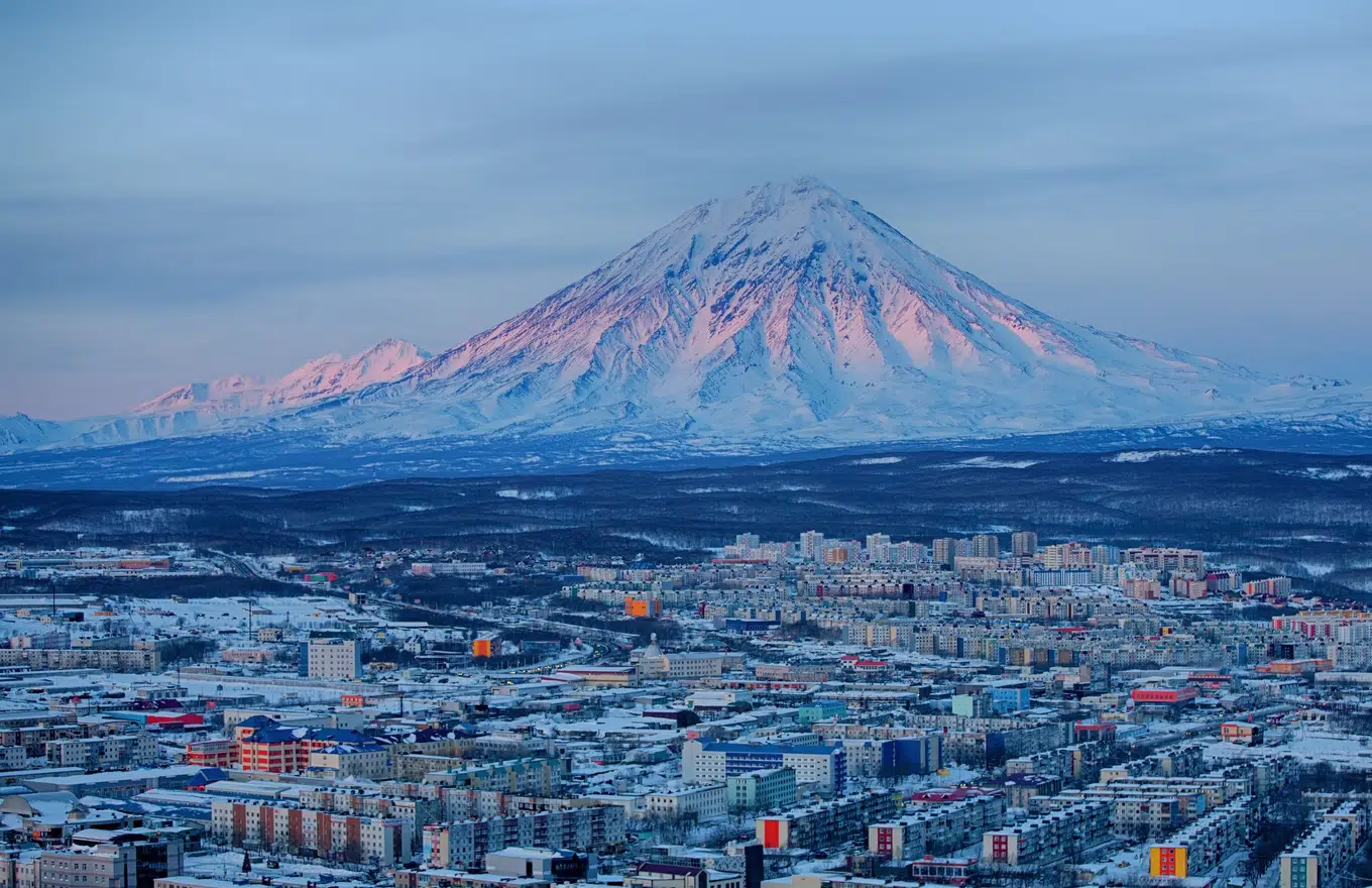 Камчатский камень петропавловск камчатский фото Принципы лучших: Бурятия, Забайкалье и Камчатка - Партнерам - Журнал Домклик