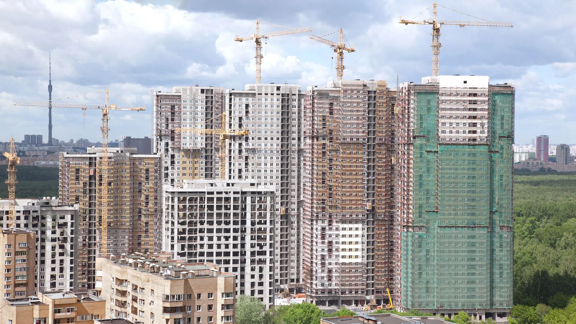Рынок новостроек Москвы: спад сделок при высокой доле эскроу