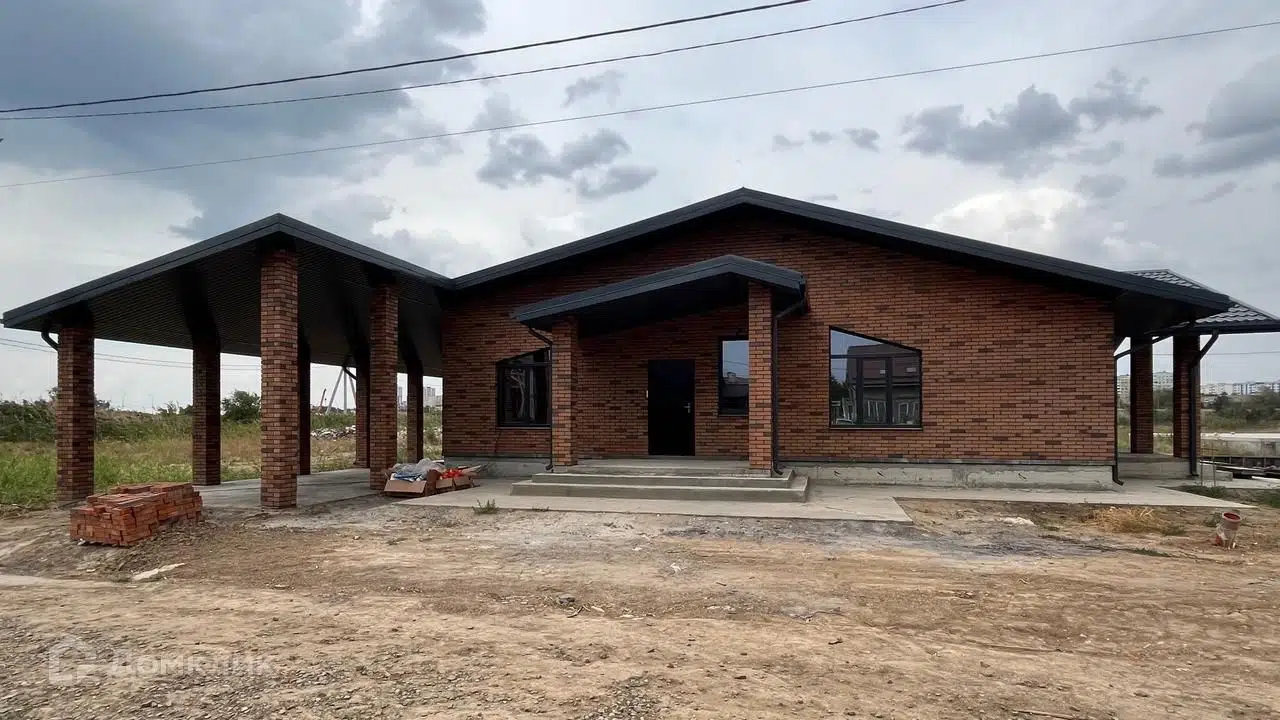 Проект дома «Просторный» компании Дом Сегодня из материала Газобетонные блоки площадью 125.6м² под ключ за 11465000₽ в Донецке | 1 этаж, 3 спальни, 3 санузла – Домклик