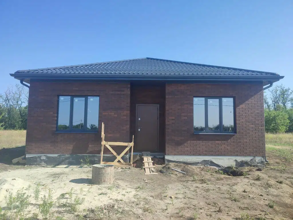 Проект дома «Загородный дом А3к - 90м» компании ИП Бурым Геннадий Владимирович из материала Кирпич площадью 90м² под ключ за 5200000₽ в Донецке | 1 этаж, 3 спальни, 1 санузел – Домклик