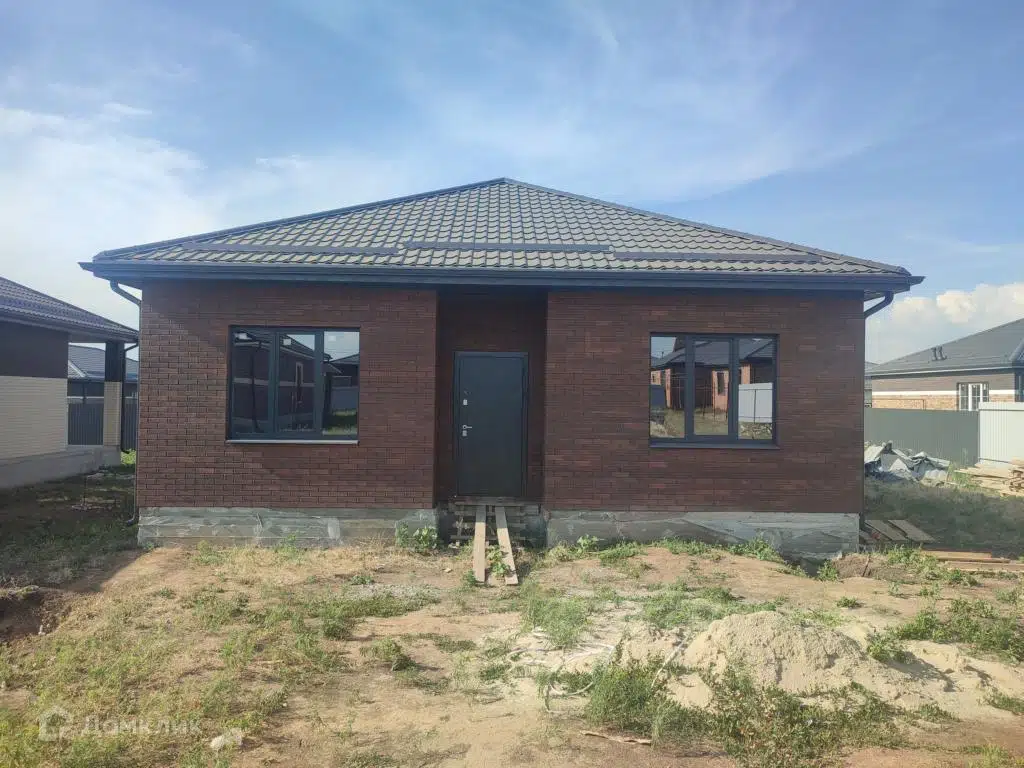 Проект дома «Загородный дом А3к - 100м» компании ИП Бурым Геннадий Владимирович из материала Кирпич площадью 100м² под ключ за 5500000₽ в Донецке | 1 этаж, 3 спальни, 1 санузел – Домклик