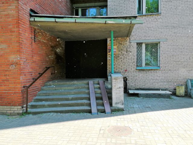 EntranceOutside