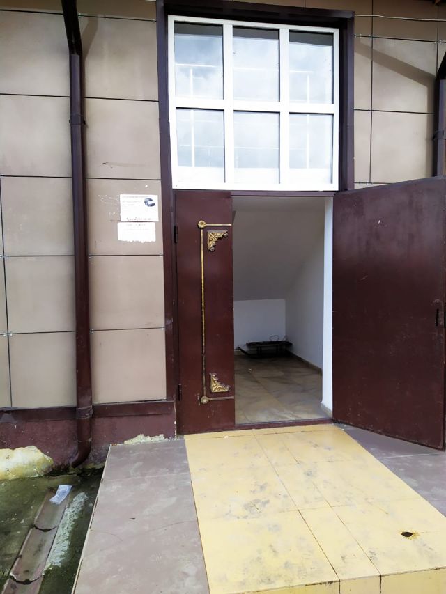 EntranceOutside