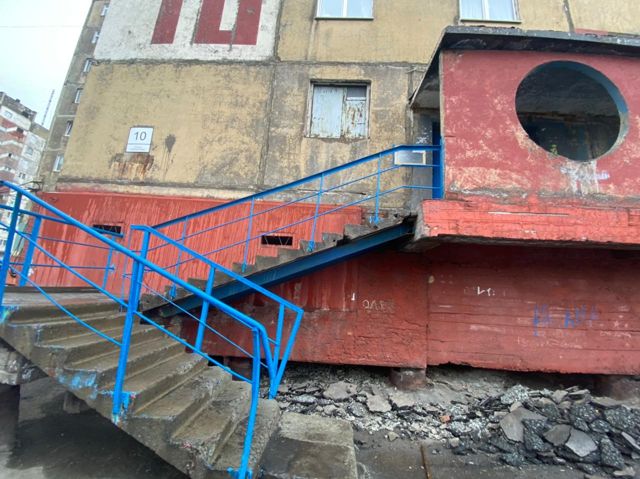 EntranceOutside