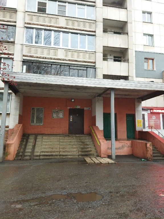 EntranceOutside