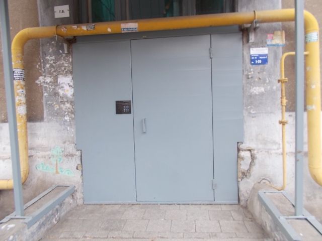 EntranceOutside