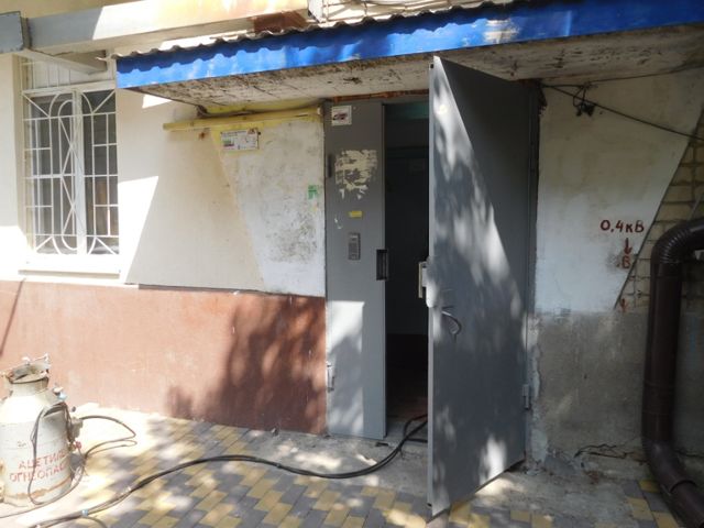 EntranceOutside