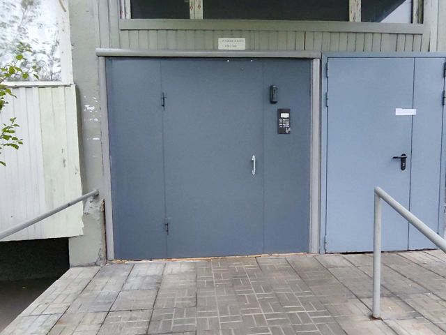 EntranceOutside