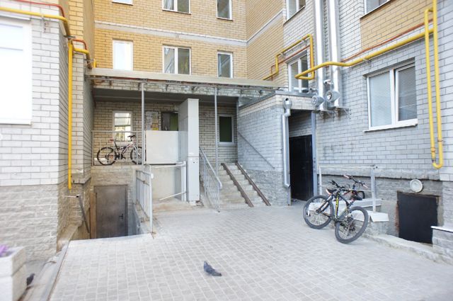 EntranceOutside