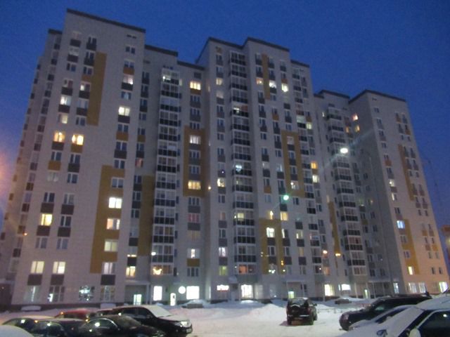 Купить квартиру по адресу улица Строителей, 104, улица Строителей, 104 - 3  объявления о продаже квартир (1-комн/Студии, 2-комн) недорого: планировки,  цены и фото – Домклик