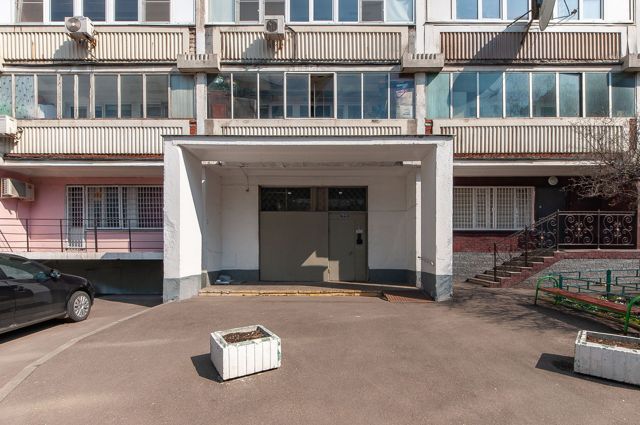 EntranceOutside