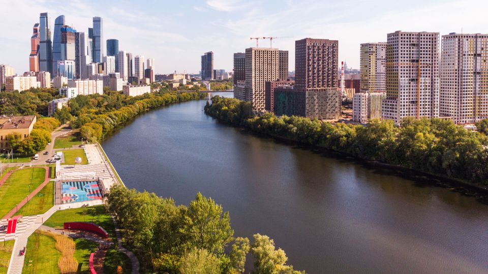 Жизнь в Филёвском парке: лес, набережная Москвы-реки и современные дома