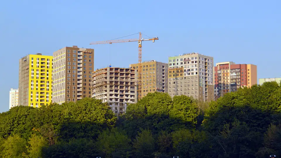 Почти 65 миллионов квадратных метров жилья построили в России в первой половине 2023 года