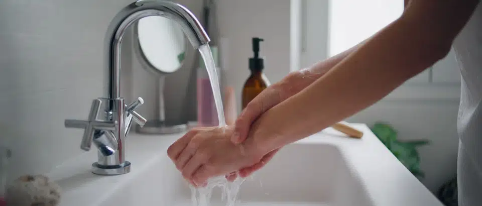 На какой высоте устанавливать раковину в ванной