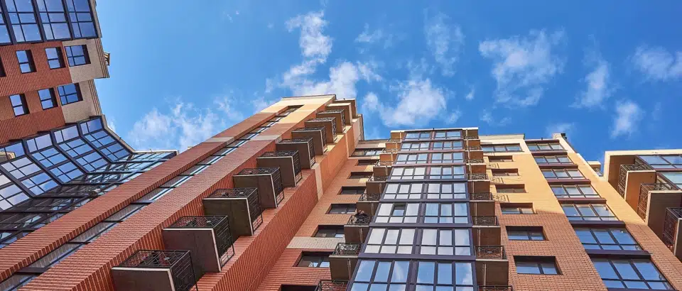 Прописка в Москве от 6,5 млн рублей: топ-10 новостроек по низким ценам